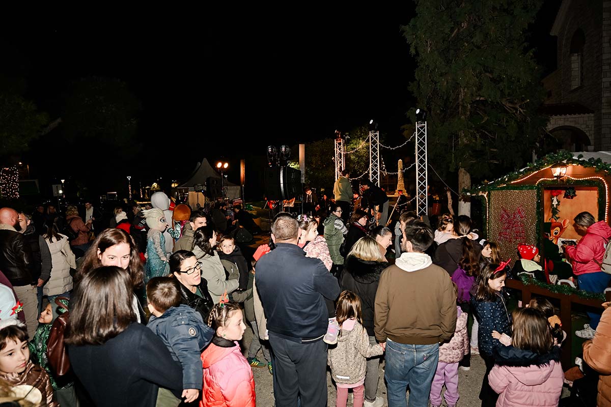 Σε Χριστουγεννιάτικους ρυθμούς ο Δήμος Παιανίας