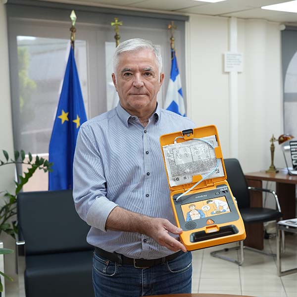ΔΗΜΟΣ ΠΑΙΑΝΙΑΣ: ΑΥΤΟΜΑΤΟΙ ΑΠΙΝΙΔΩΤΕΣ ΣΕ ΕΝΝΕΑ ΔΗΜΟΤΙΚΟΥΣ ΧΩΡΟΥΣ