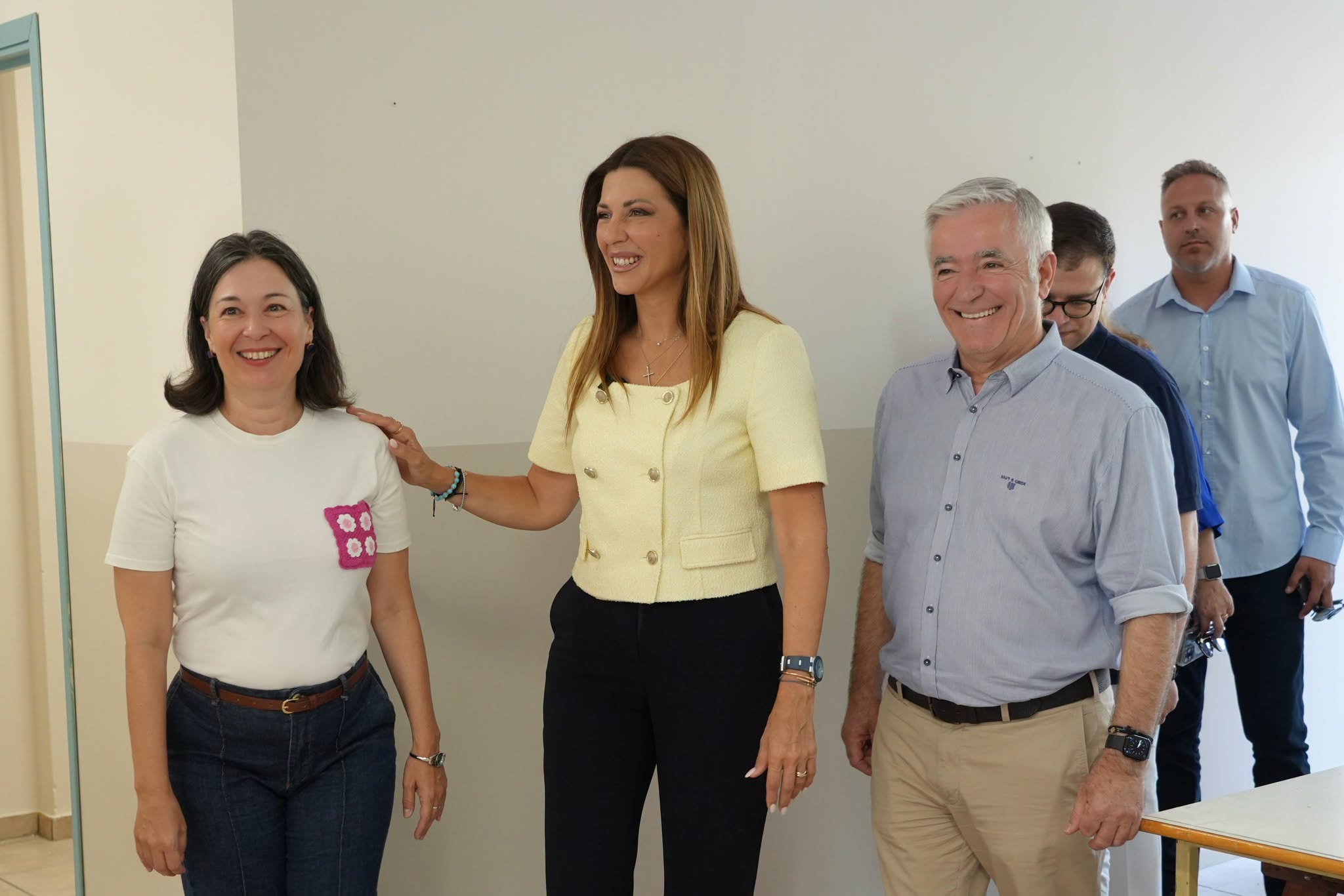 Δήμος Παιανίας: Διευρυμένη σύσκεψη για ζητήματα παιδείας - Επίσκεψη του δημάρχου Ισίδωρου Μάδη και της Υπουργού Παιδείας Σοφίας Ζαχαράκη στο 1ο Δημοτικό Σχολείο Παιανίας