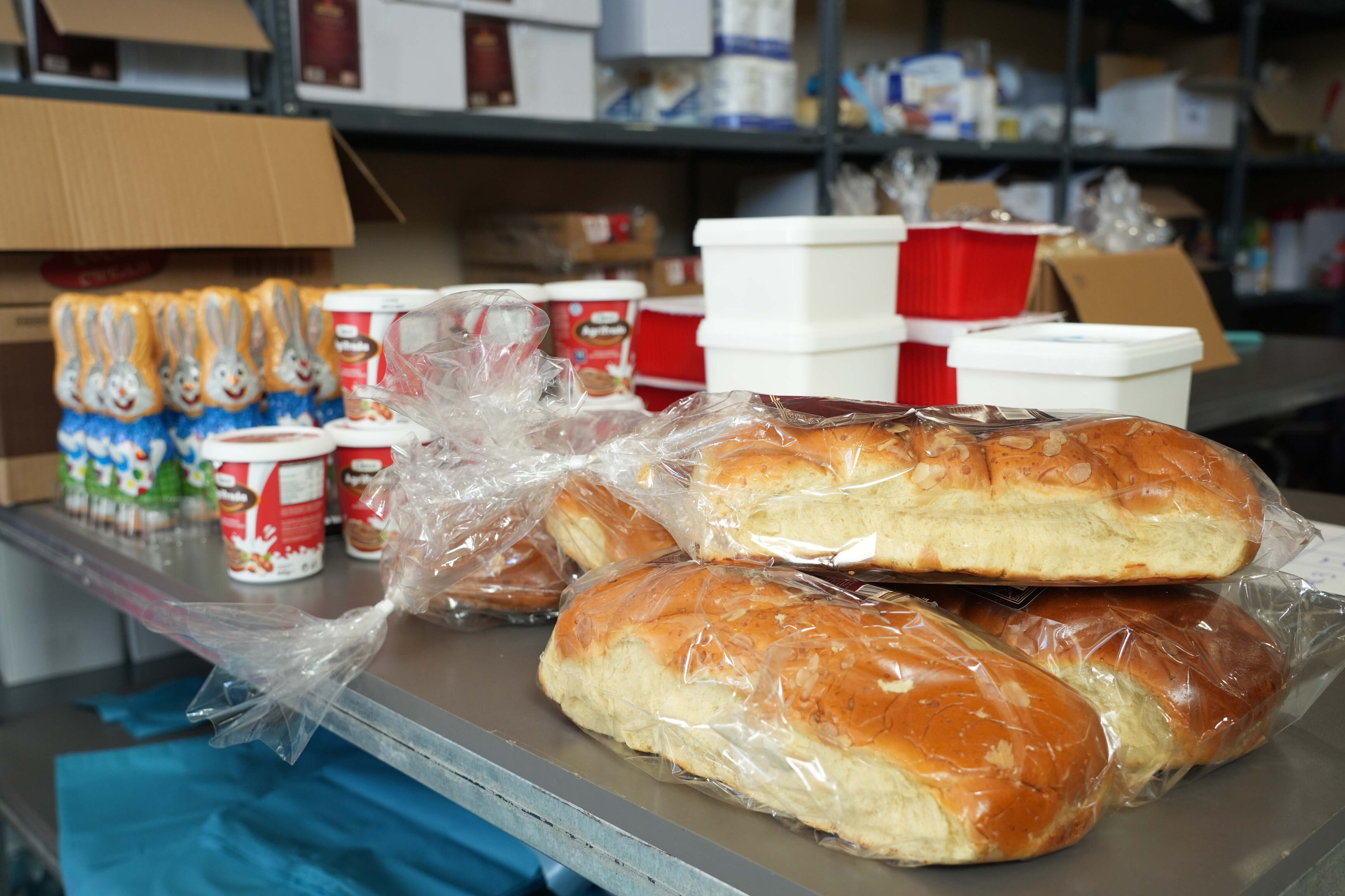 Δήμος Παιανίας: 3,5 τόνοι τροφίμων εν όψει του Πάσχα στους δικαιούχους του Κοινωνικού Παντοπωλείου